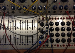 Sequential Voltage Soarce_Buchla_Roland Kuit